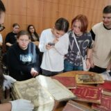 tam-gde-proshloe-berezhno-xranyat-ekskursiya-v-muzee-knigi (11)